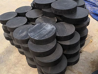 思明区板式橡胶支座由若干层橡胶片与薄钢板经加压硫化
